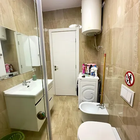 Cozy Family Near Pazari I Ri 2-bedroom Stayin Appartement *
